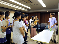 �Љ�l�Ƃ̌𗬉�